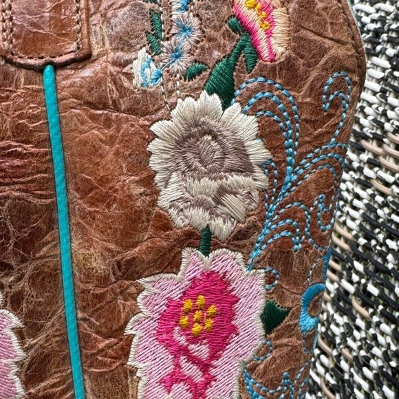 Women's Macie Bean Rose Garden Embroidered Western Leather Boots - Picture 2 of 6